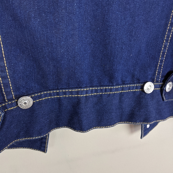 Levi's | Med Wash Classic Denim Jacket - E90 - Picture 8 of 8